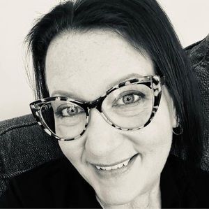 Meet your Posher, Cara